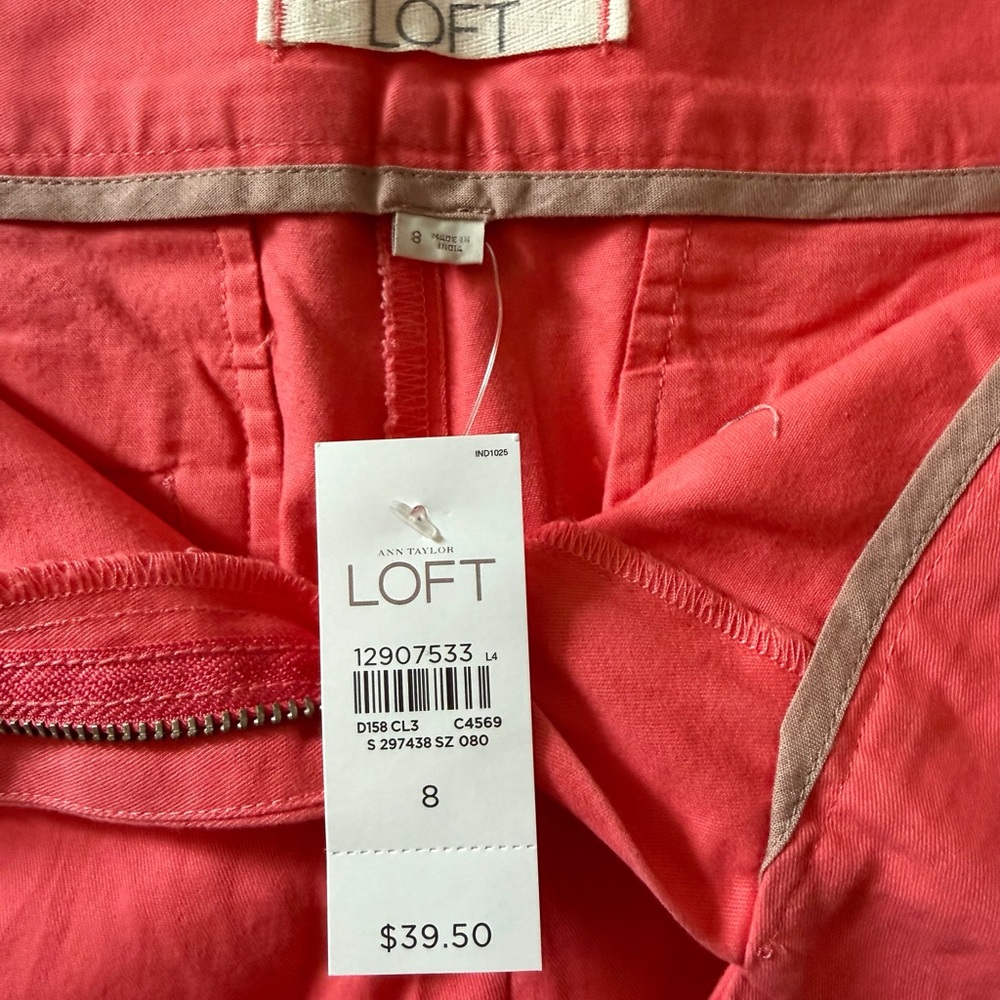 3 for $20 🍓LOFT Mid-Rise Tailored Shorts in Bright Coral - Picture 2 of 4